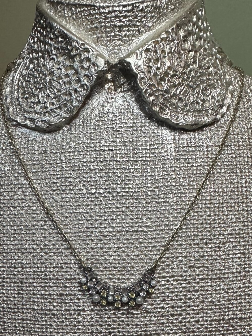 Chloe + Isabel City of Light Petite Pendant Necklace